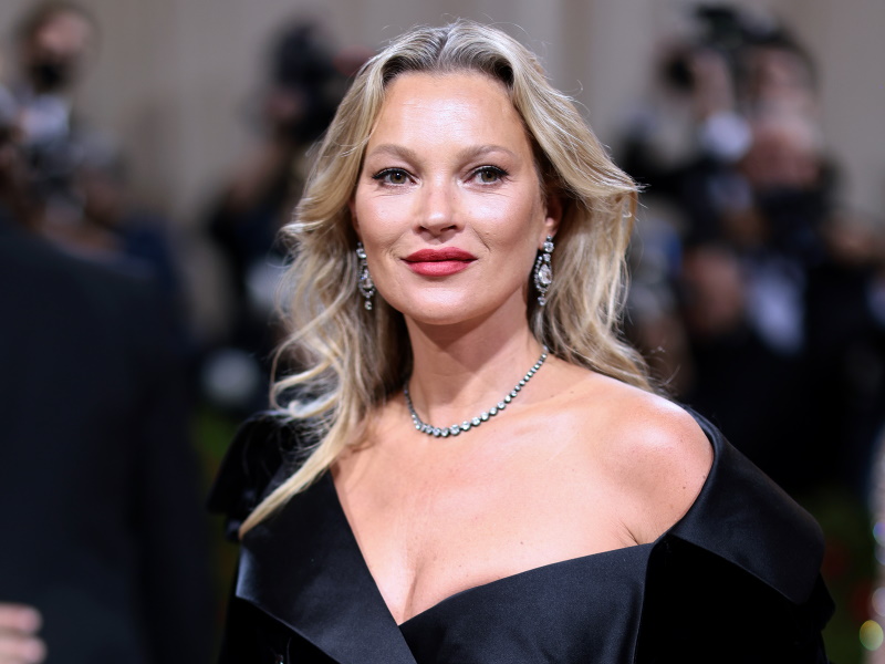 Kate Moss Says Her First Diamonds Came Out Of Johnny Depp’s Butt