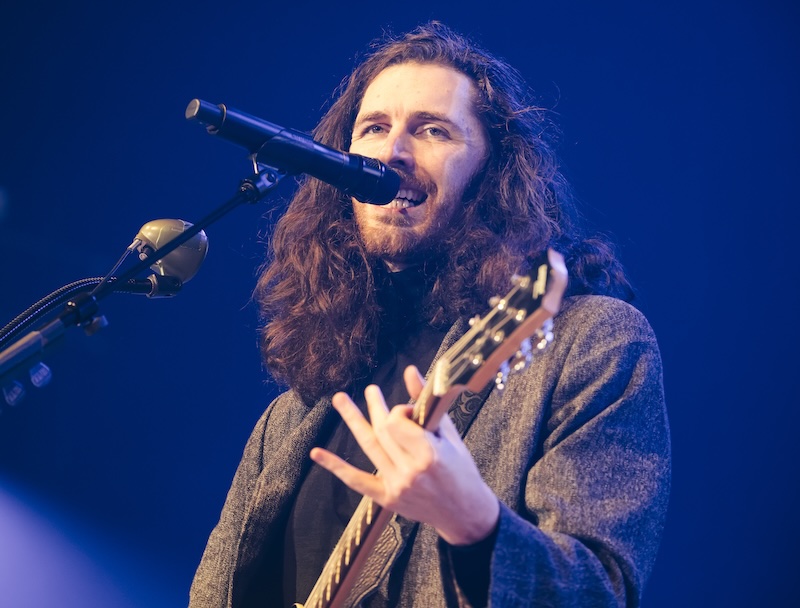 Hozier Hits No. 1 on Billboard Hot 100 for First Time With “Too Sweet”