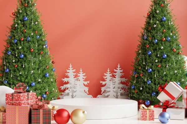 One in Seven Americans Will Have More Than One Christmas Tree?